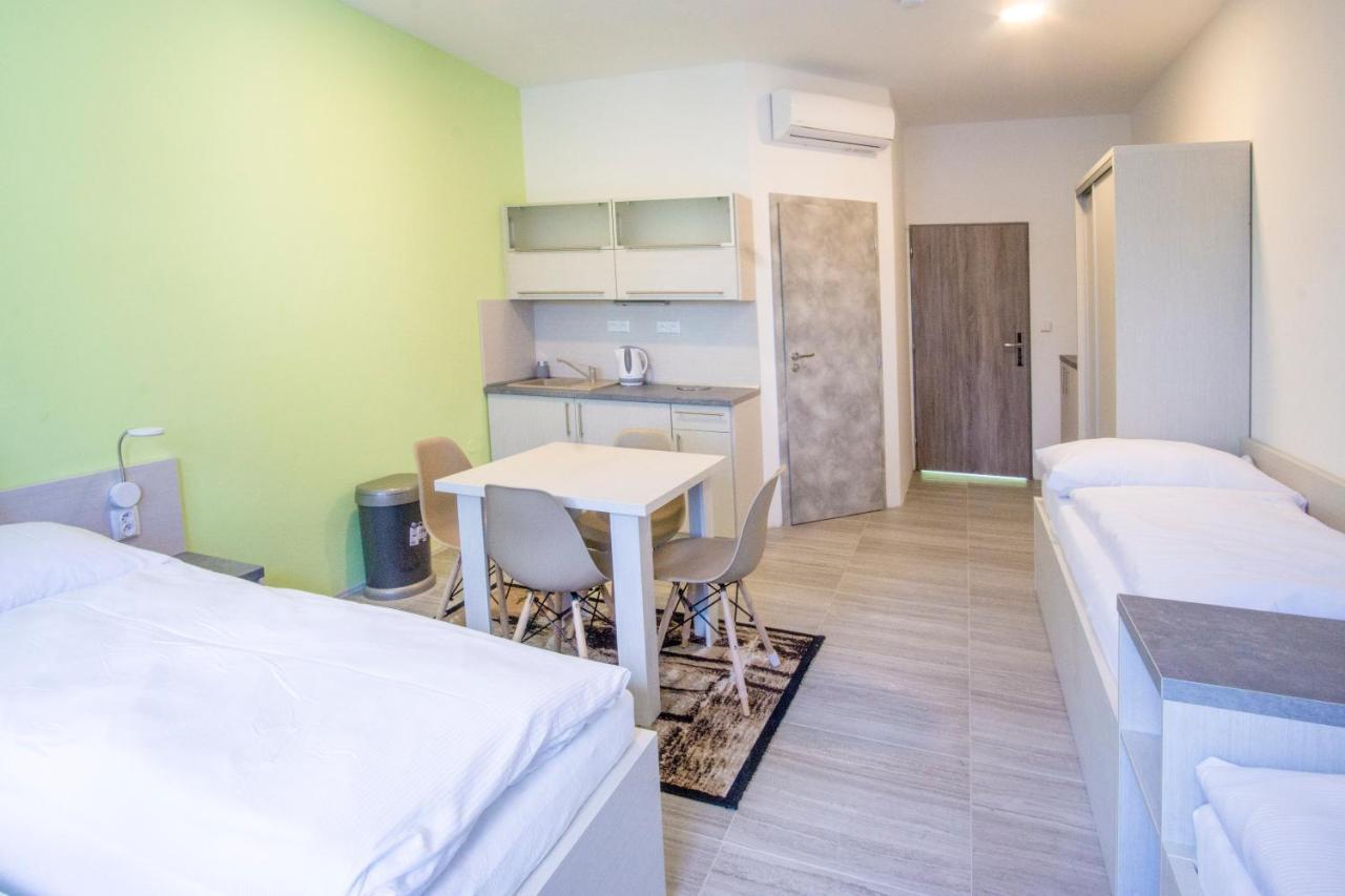 Hotel U Plaze Vranov nad Dyji Bagian luar foto